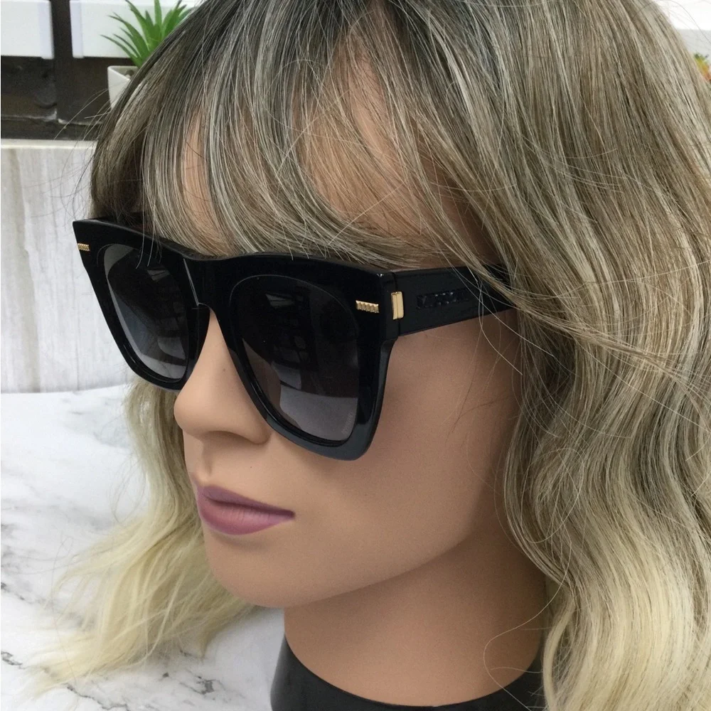 Burberry Black Cat-Eye Sunglasses with Brown Case